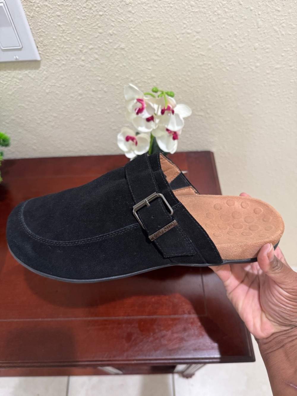 Vionic Tanya Black Suede Slip on Mules Buckle Detail Sz 12
